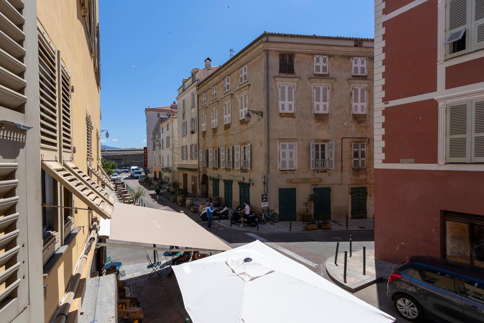 Appartements Au Coeur De La Vieille Ville Pietonne & Citadelle Ajaccio  Oda fotoğraf